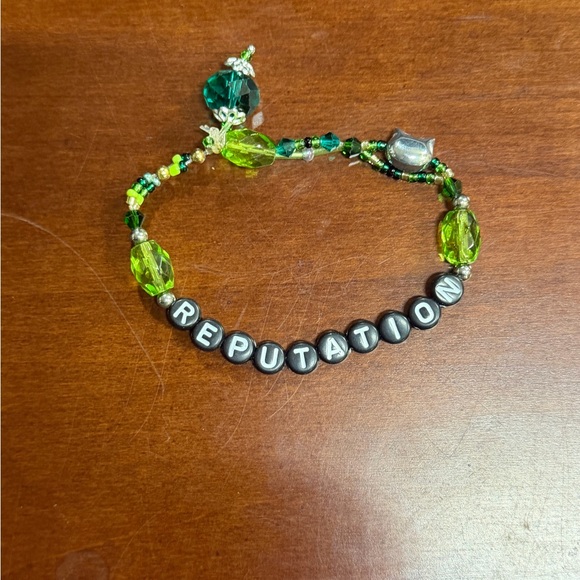 Taylor Swift Jewelry - Green Beaded reputation Bracelet